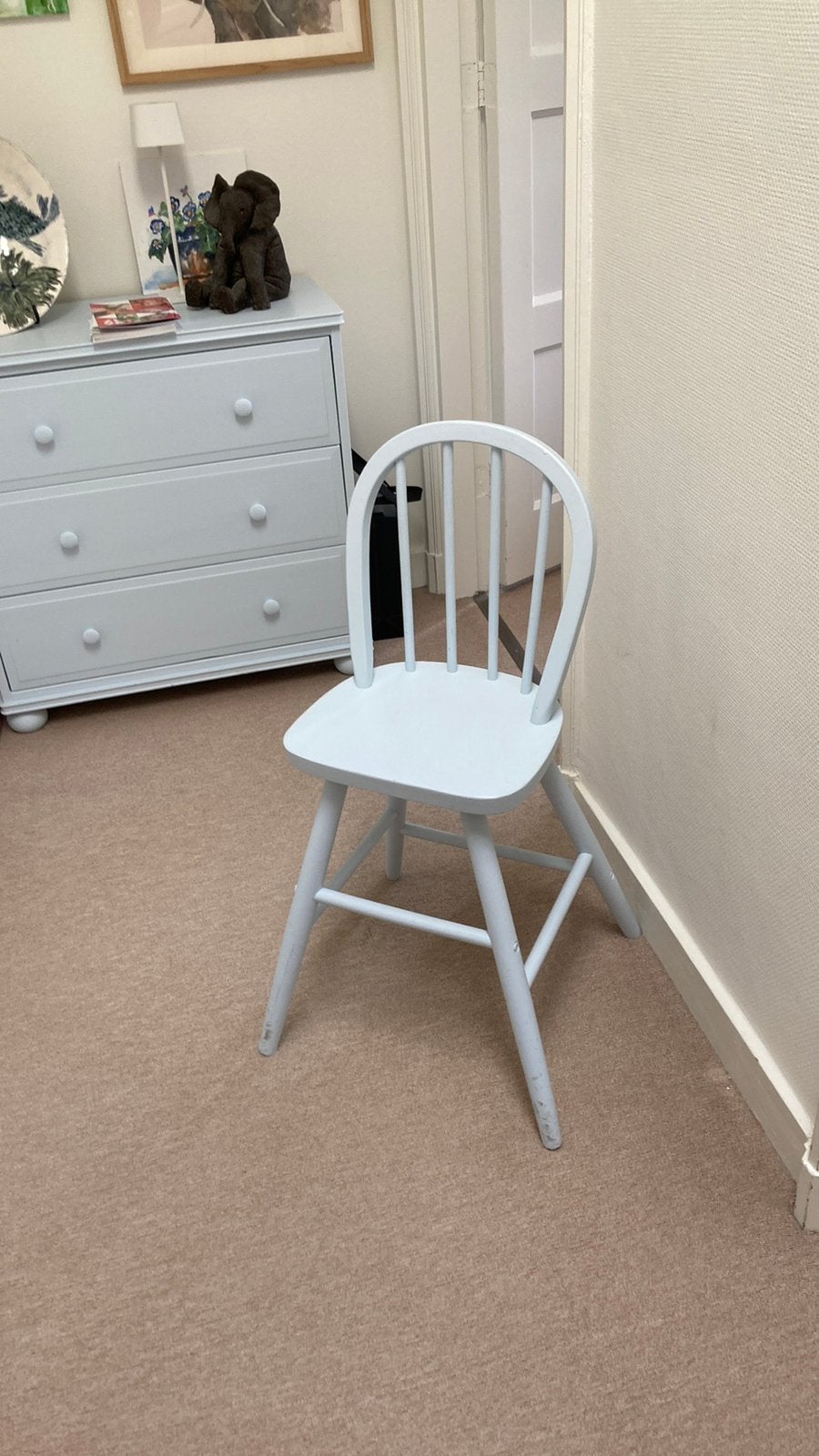 Te koop leuke kinderstoel., Kinderen en Baby's, Kinderkamer | Tafels en Stoelen, Ophalen, Zo goed als nieuw, Stoel(en)