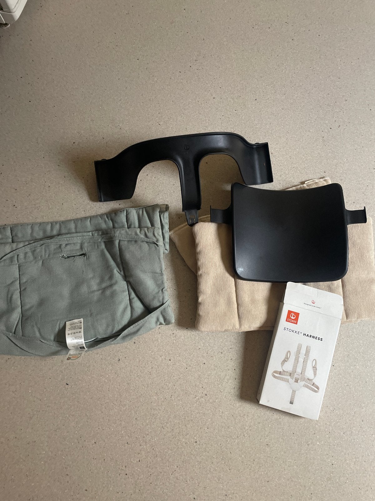 Stokke Tripp Trapp accessoires: Baby Set, kussens, harnas, Ophalen of Verzenden, Gebruikt, Overige typen, Gordel(s)