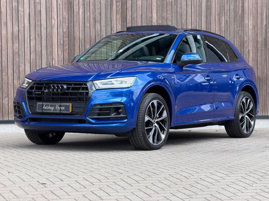 Audi Q5 55 TFSI e quattro S-Line / Pano / ACC / Dodehoek /, Auto's, Audi, Automaat, Zwart, 4 cilinders, Blauw