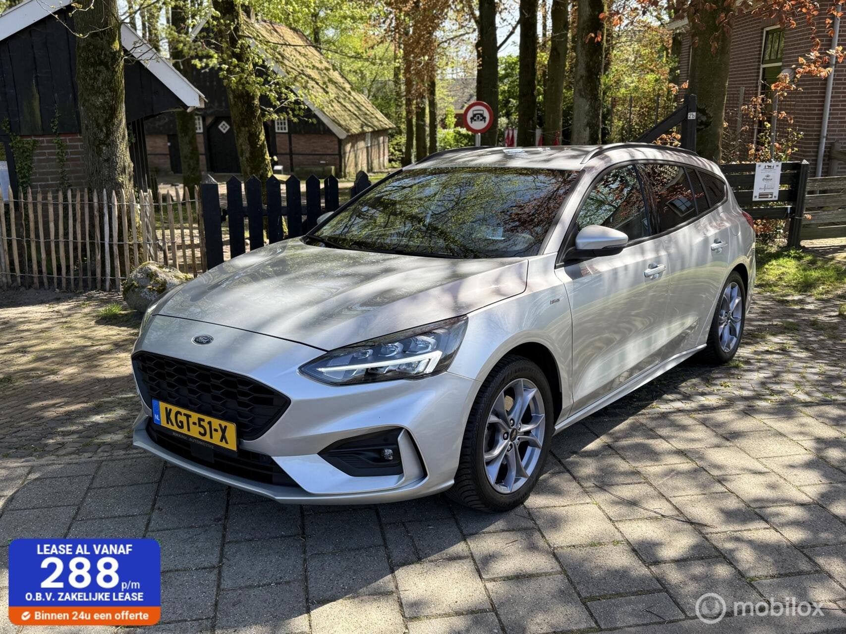 Ford Focus Wagon Titanium X ST Line NIEUWSTAAT!, Gebruikt, Handgeschakeld, Automatische klimaatregeling, 3 cilinders