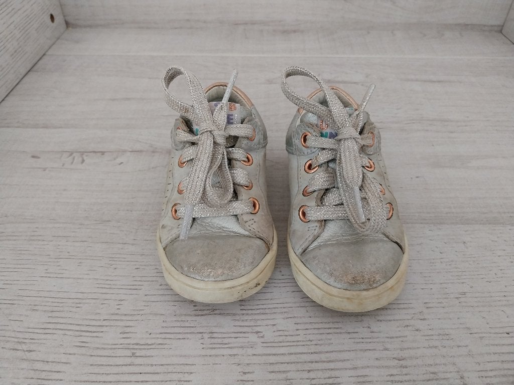 Bunnies grijs met zilverkleurige meisjes schoenen maat 21, Bunnies, Gebruikt, Meisje, Schoenen