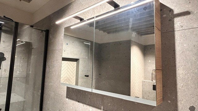 Showroom spiegelkast incl. verlichting 100 cm primabad, Ophalen, Spiegelkast, 50 tot 100 cm, Zo goed als nieuw