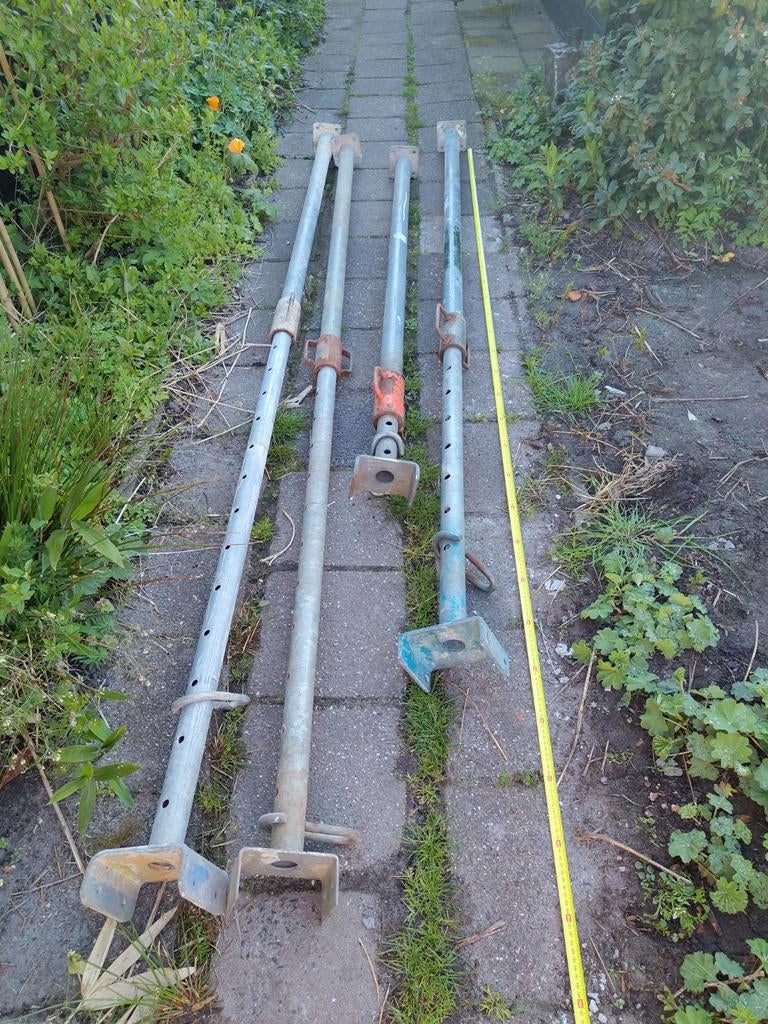 Stempels/stutpalen voor bouw en verbouwing, Doe-het-zelf en Verbouw, Steigers, Ophalen, Gebruikt, Overige typen, 2 tot 5 meter