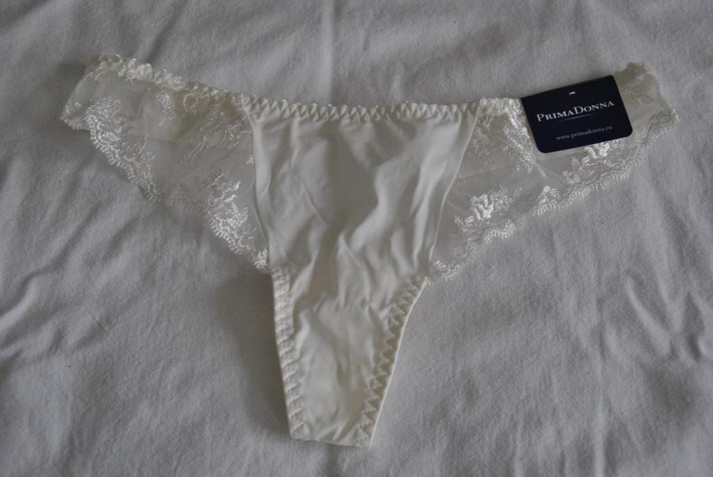 Nieuwe PRIMA DONNA., Ophalen of Verzenden, Wit, String