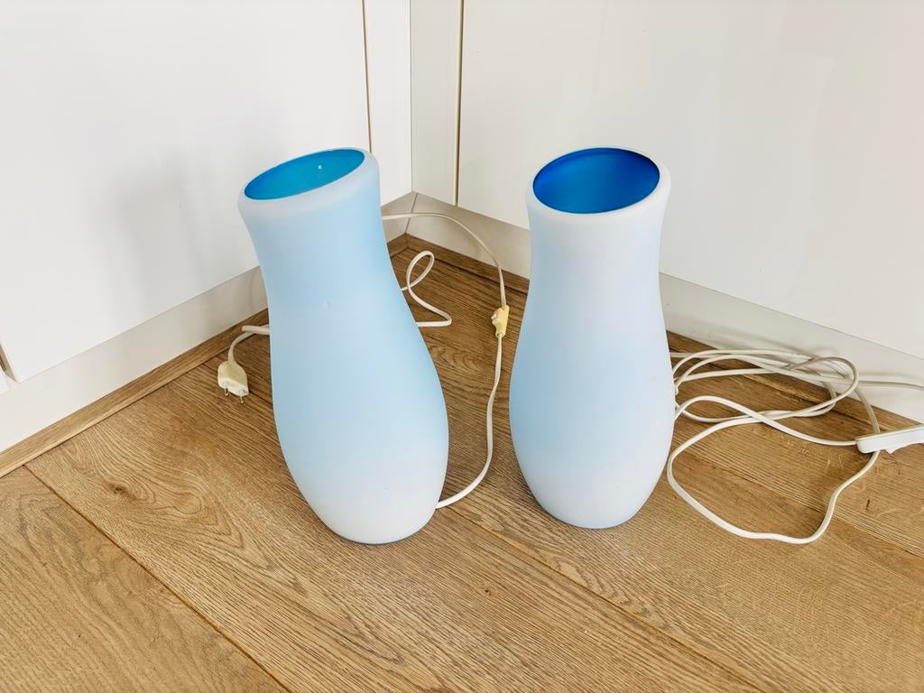 2x IKEA Mylonit Tafellampjes - Blauw Glas, Ophalen of Verzenden, Gebruikt, Glas, Minder dan 50 cm