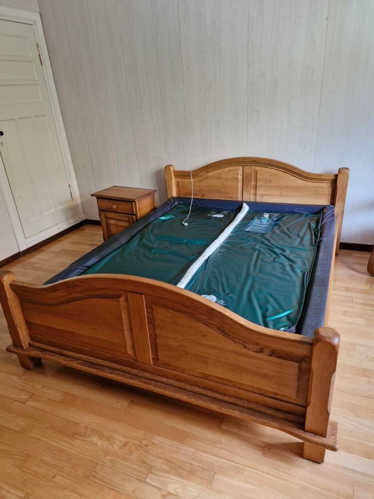 Twee-persoons waterbed met houten ombouw, Ophalen, Gebruikt, Tweepersoons, 200 cm
