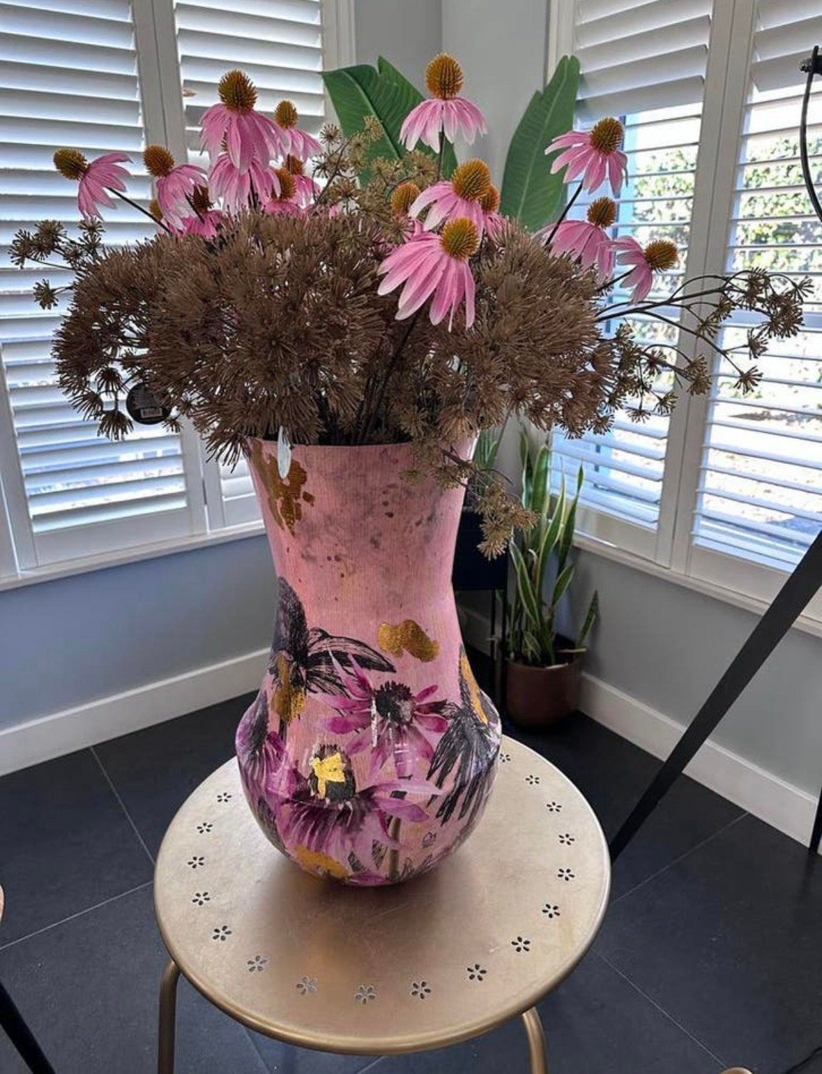 Grote roze vaas met kunstboeket - Nieuw!, Overige materialen, Overige kleuren, 50 tot 75 cm, Nieuw