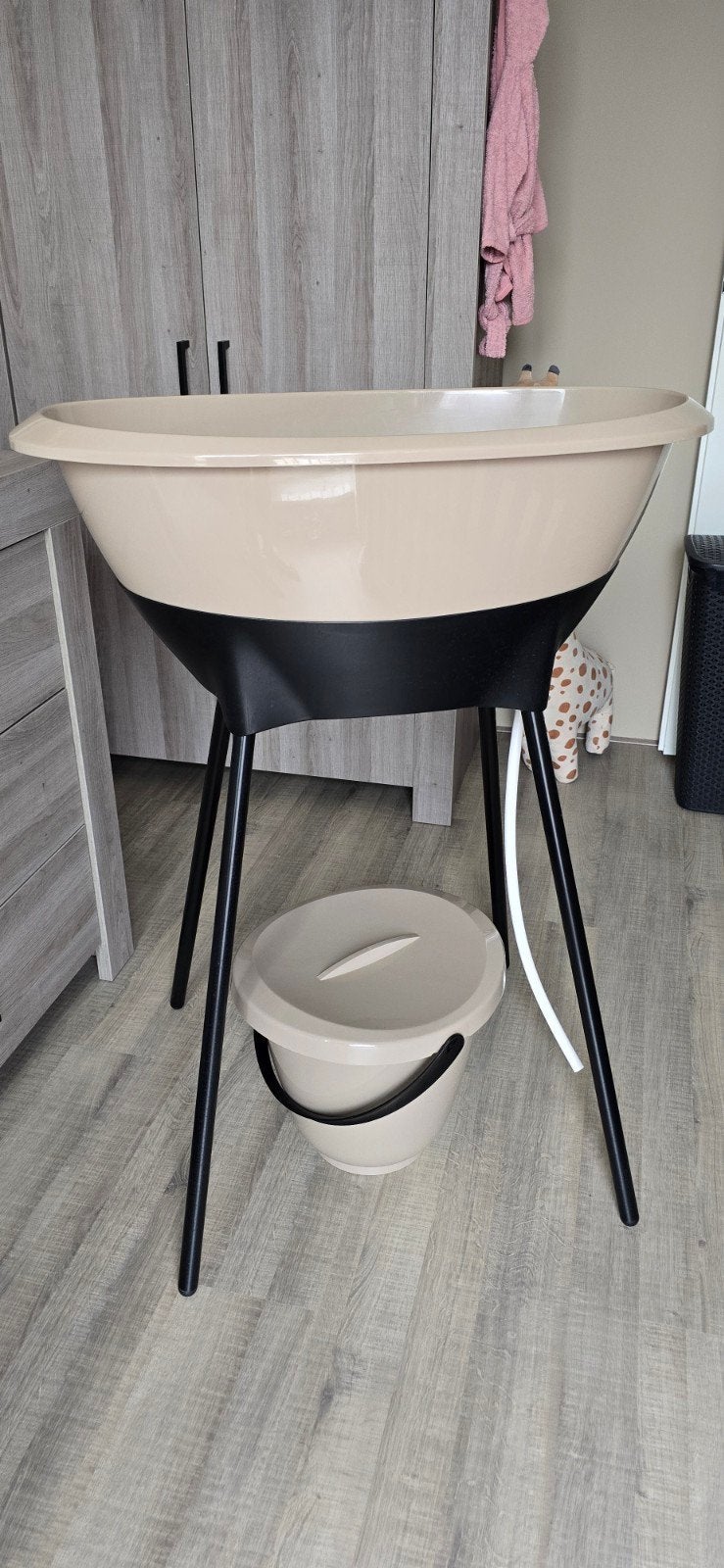 Luma Babybad met standaard en badzitje, Zo goed als nieuw, Badje, Standaard, Ophalen