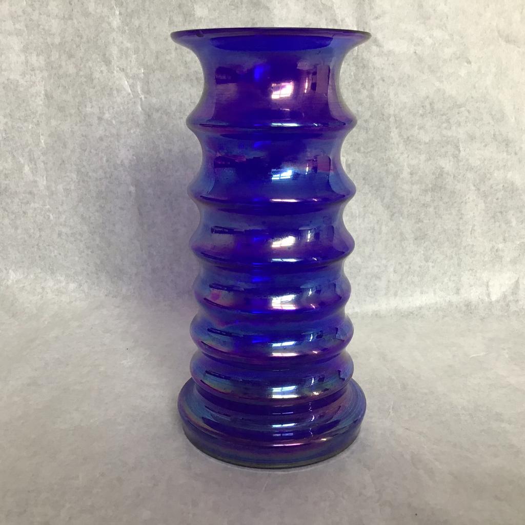 Kobalt blauw vaas - Irisé glas - 16.5 cm hoog, Antiek en Kunst, Ophalen of Verzenden