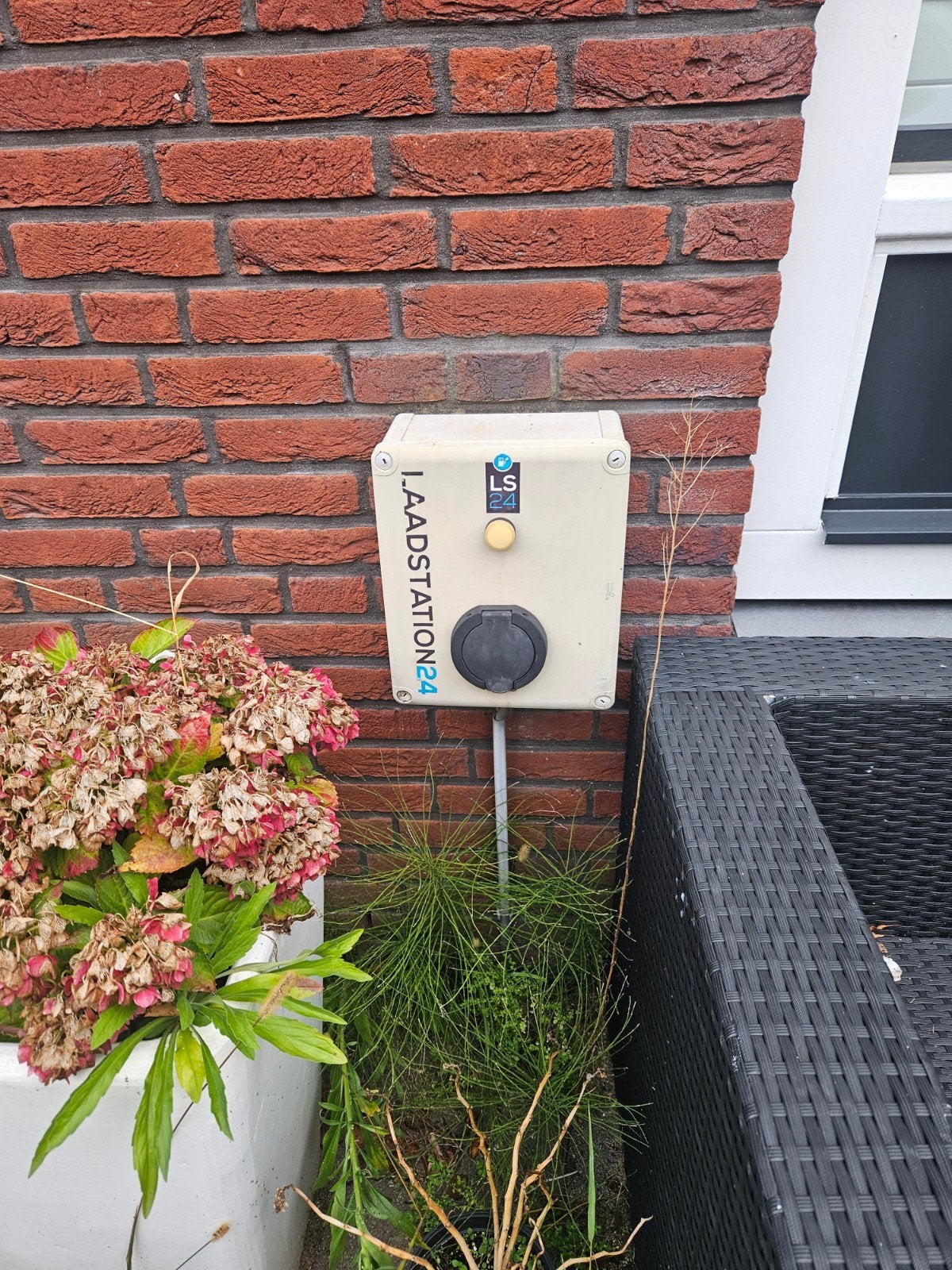 Laadstation24 (LS24) laadpaal met kWh-registratie & GSM-modu, Ophalen, Gebruikt