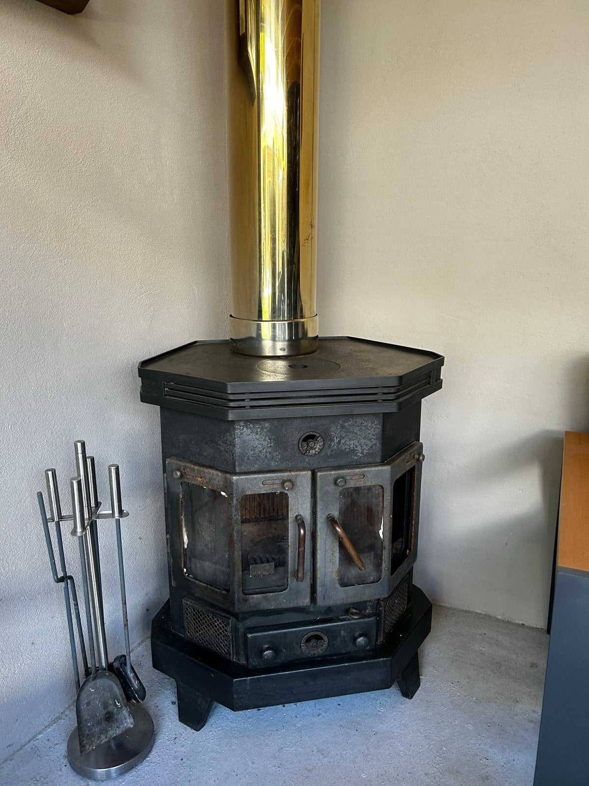 Barbas Houtkachel met messing pijp en accessoires, Huis en Inrichting, Kachels, Ophalen, Gebruikt, Houtkachel, Vrijstaand