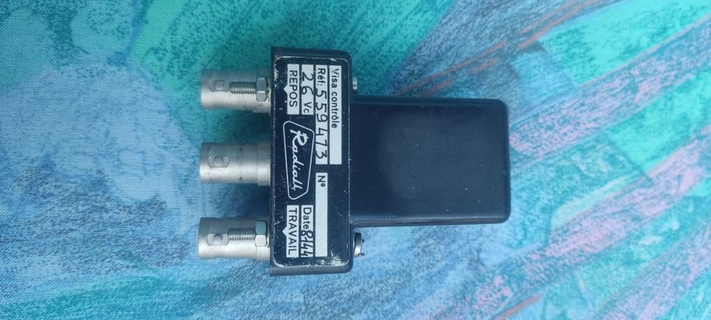 Radiall Coax relais/schakelaar 26Volt, Ophalen of Verzenden