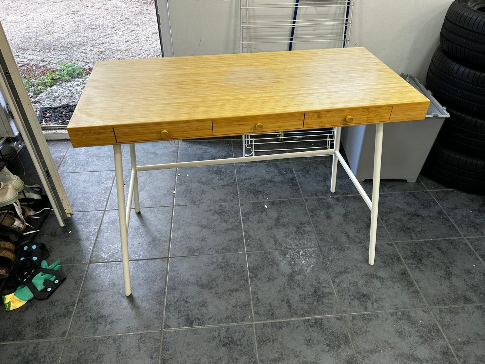 IKEA LILLÅSEN Bureau - Bamboe met Wit Onderstel (102x49 cm), Ophalen, Gebruikt