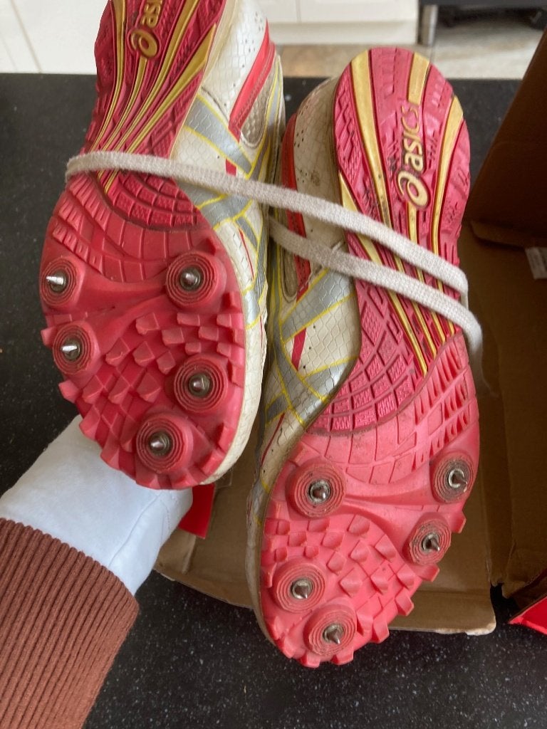 Atletiekspikes kind maat 37 – gratis af te halen, Ophalen, Gebruikt, Spikes, Asics