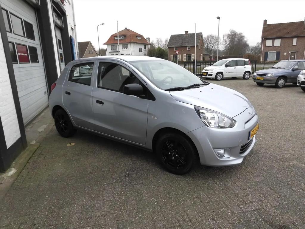 Mitsubishi Space Star 1.0 MIVEC 71PK Entry € 6.250,00, Voorwielaandrijving, Gebruikt, Handgeschakeld, 820 kg
