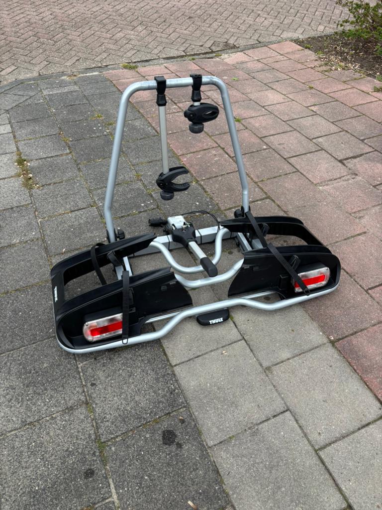 Thule EP916 fietsendrager, Ophalen, Elektrische fiets, Zo goed als nieuw, 2 fietsen