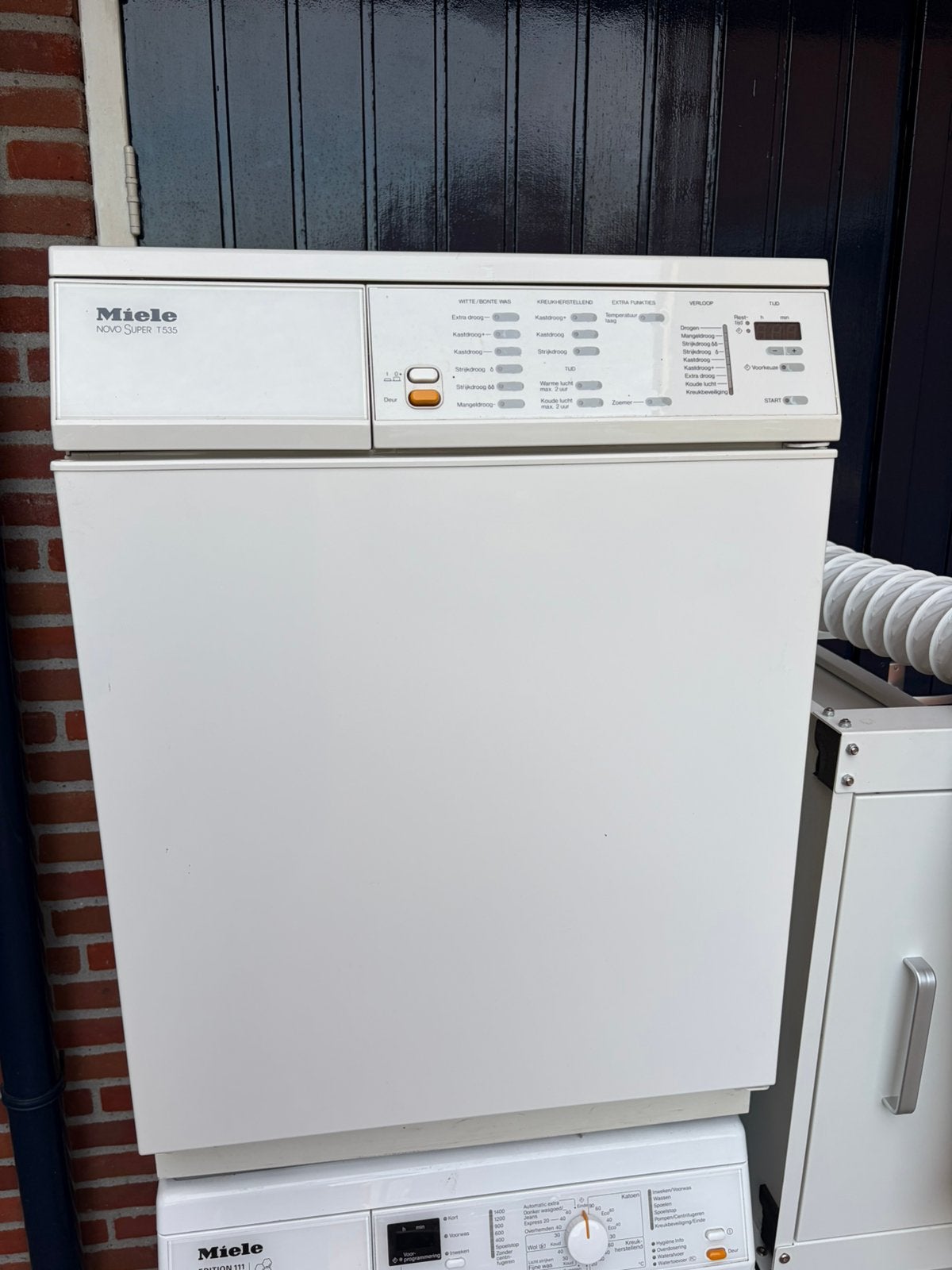 Miele Wasmachine en Droger incl. verhoger