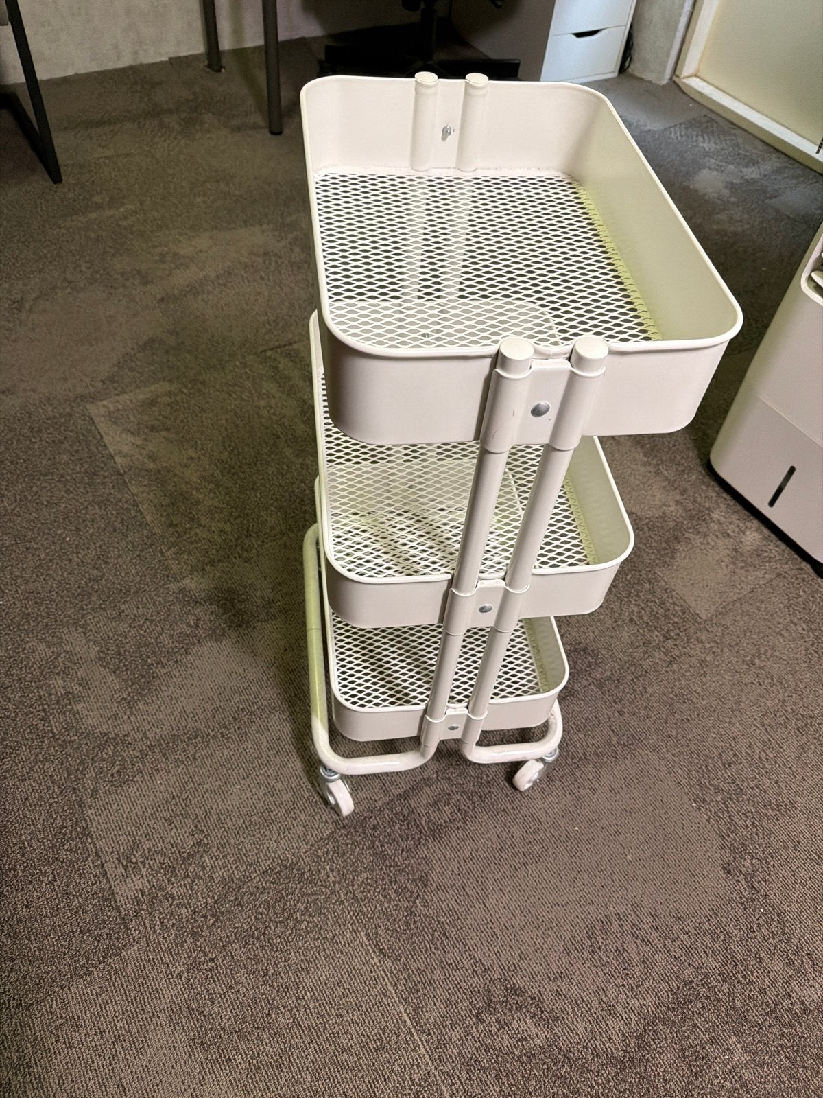 IKEA RÅSKOG Roltafel wit - Zo goed als nieuw, Huis en Inrichting, Ophalen, Zo goed als nieuw