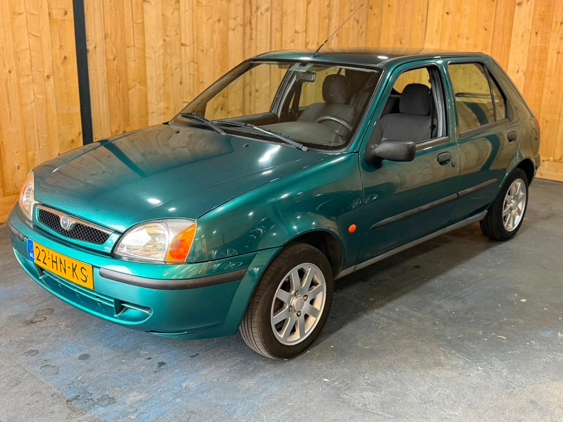 Mazda 121 1.25i GLX 2001 5-Deurs LMV APK, Auto's, 4 cilinders, Bedrijf, 75 pk, 250 kg