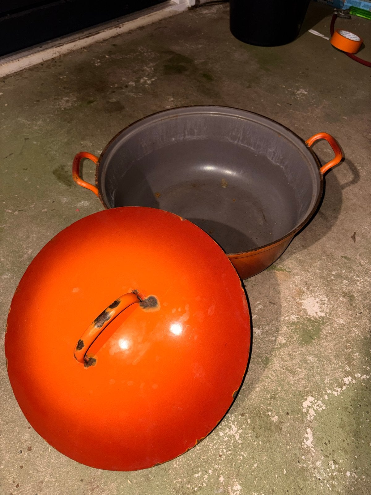 Gietijzeren Braadpan 40cm - Oranje Emaille, Gebruikt, Met deksel, Ophalen of Verzenden, Braadpan