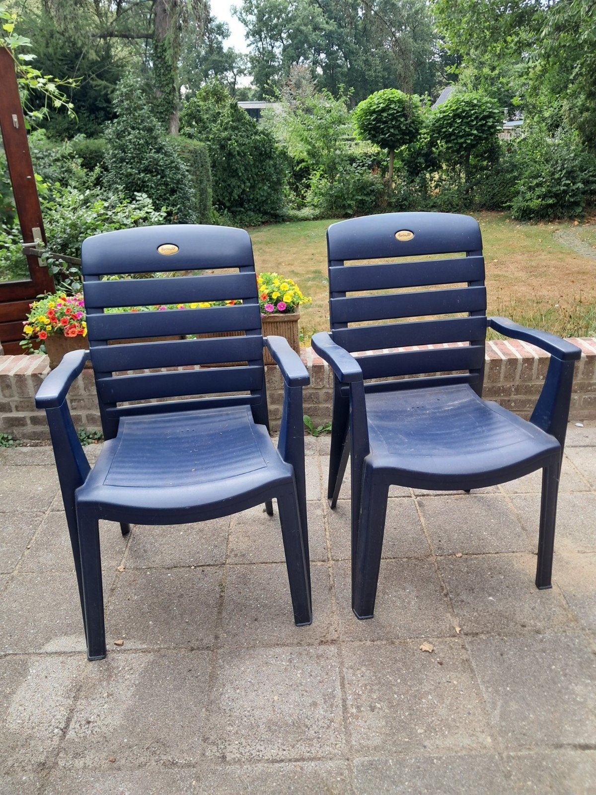 2 Hartman Prestige stapelbare tuinstoelen - donkerblauw, Ophalen, Zo goed als nieuw, Kunststof, Stapelbaar