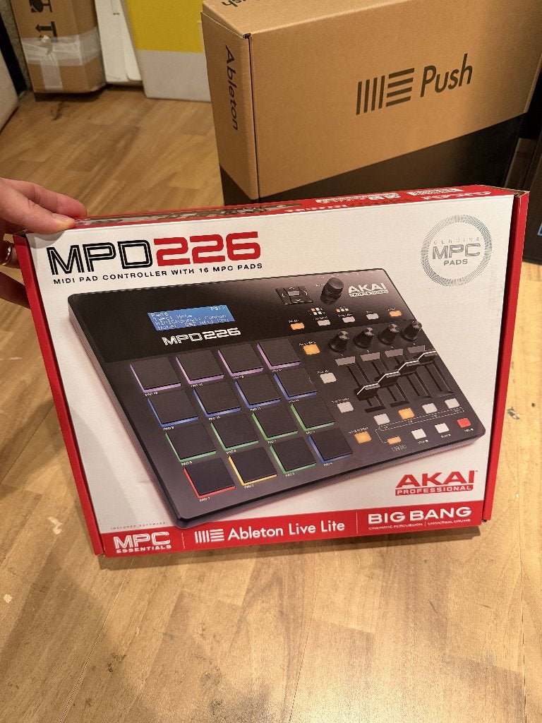 AKAI MPD 226, Ophalen, Zo goed als nieuw