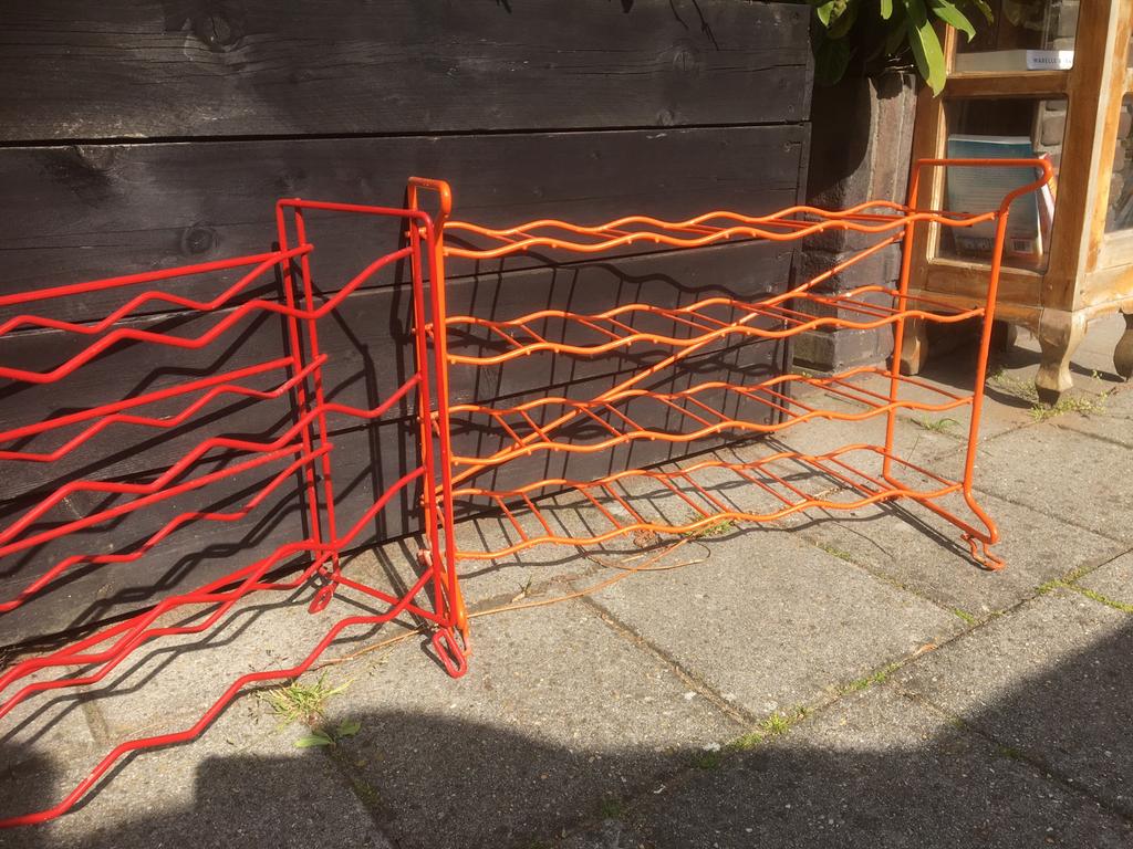 2 vintage Tomado wijnrek  jaren 70 oranje en rood., Gebruikt, Ophalen of Verzenden, Minder dan 5 flessen, Minder dan 50 cm