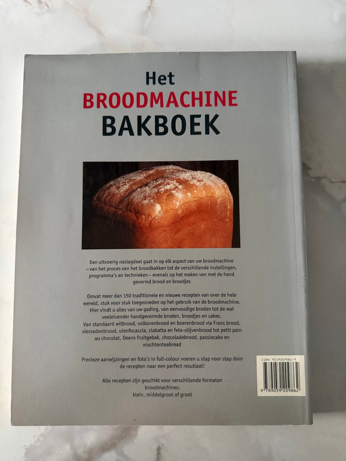 Het Broodmachine Bakboek - Jennie Shapter, Boeken, Ophalen of Verzenden, Gelezen, Europa, Taart, Gebak en Desserts