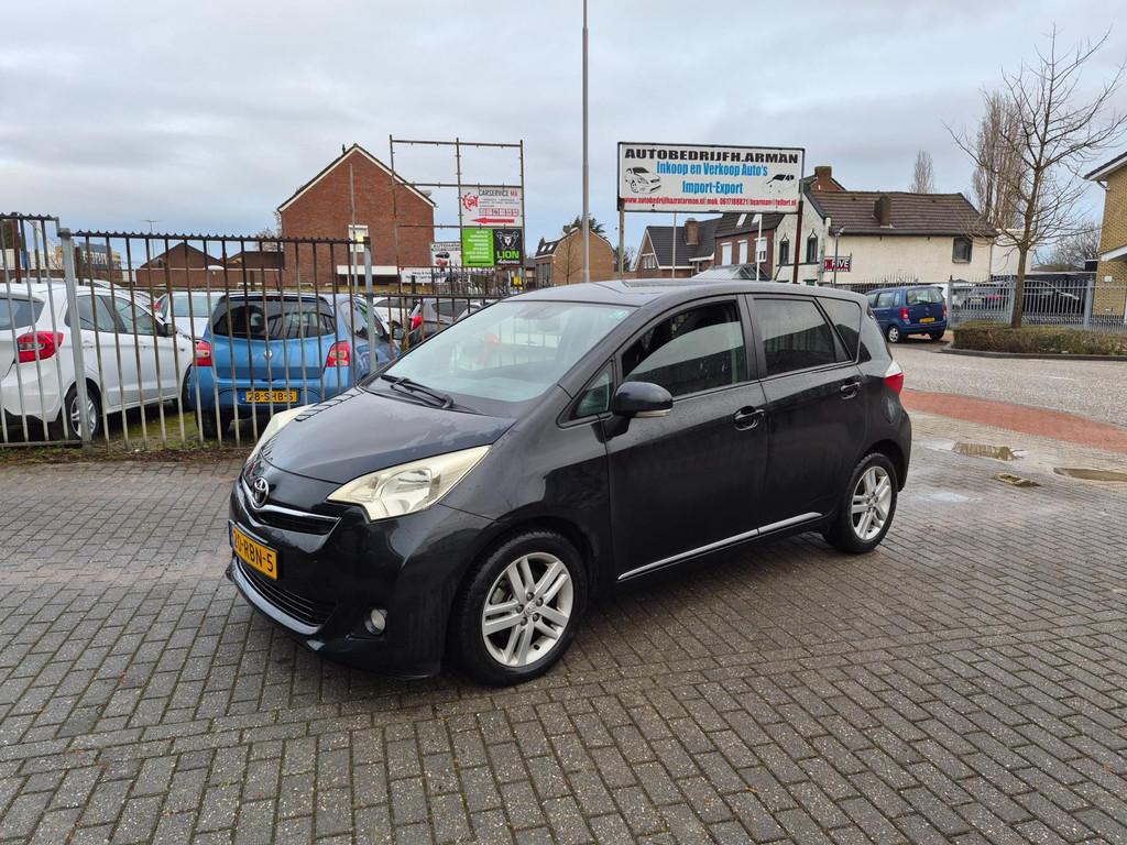 Toyota Verso-S 1.3 VVT-i Dynamic, Auto's, Toyota, Voorwielaandrijving, Euro 5, Gebruikt, 4 cilinders