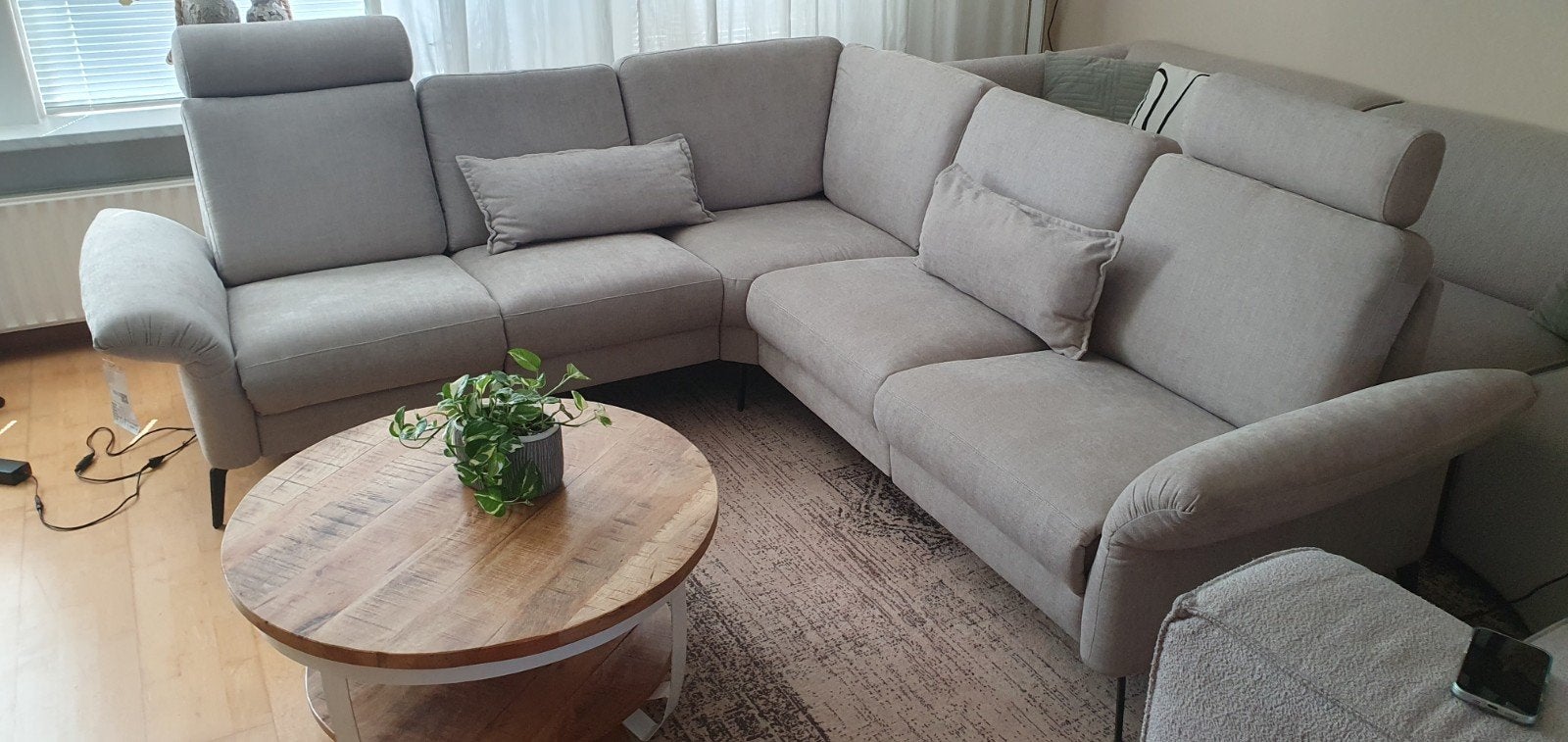 Lichte hoekbank met relaxfuncties - nieuw, Ophalen, Modern met relaxfunctie, Hoekbank, Zo goed als nieuw