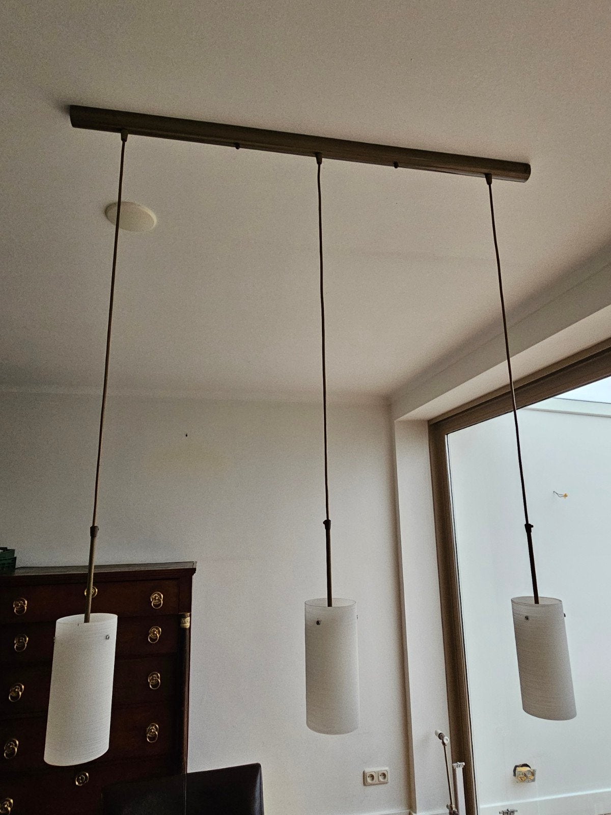 Moderne hanglamp met 3 glazen kappen - 105 cm hoog, Huis en Inrichting, Lampen | Hanglampen, Ophalen of Verzenden, Gebruikt, Glas