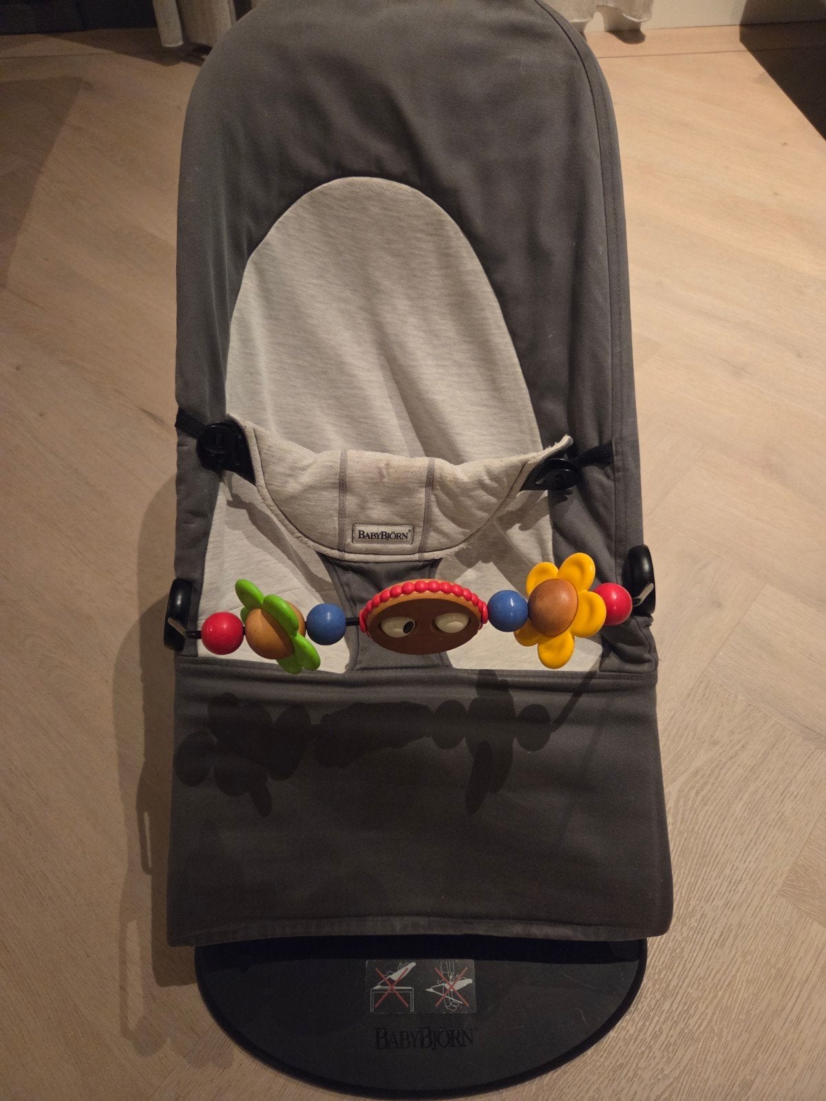 BabyBjörn Wipstoel met Speelboog - Gebruikt, Kinderen en Baby's, Ophalen, Gebruikt, Wipstoel, Met gordel(s) of riempje(s)