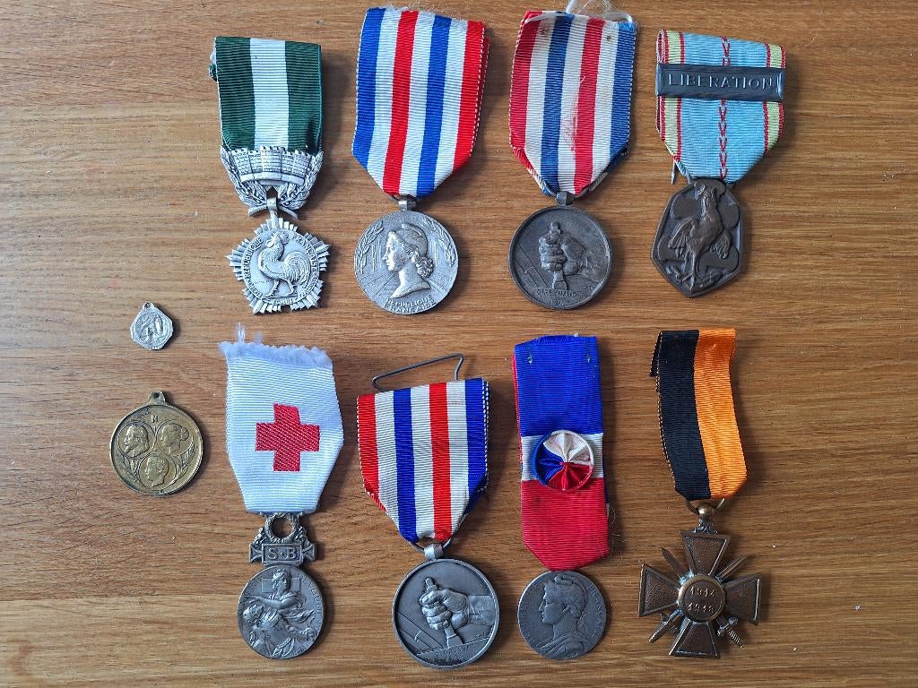 Lot van 10 Franse Medailles, Onderscheidingen 1, Ophalen of Verzenden, Overige materialen, Buitenland