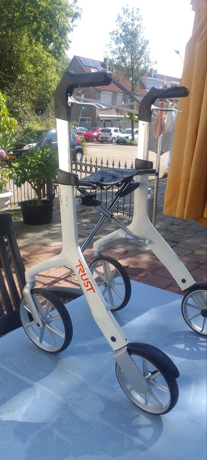 rollator trust care let's fly inst, Diversen, Rollators, Ophalen, Opvouwbaar, Zo goed als nieuw