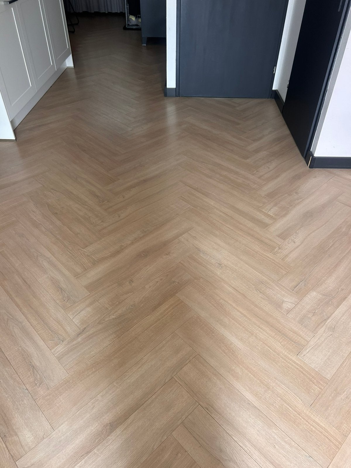 Visgraatvloer 50m2 met ondervloer + eventuele zwarte plint, 50 tot 150 cm, Ophalen of Verzenden, Zo goed als nieuw, 10 m² of meer