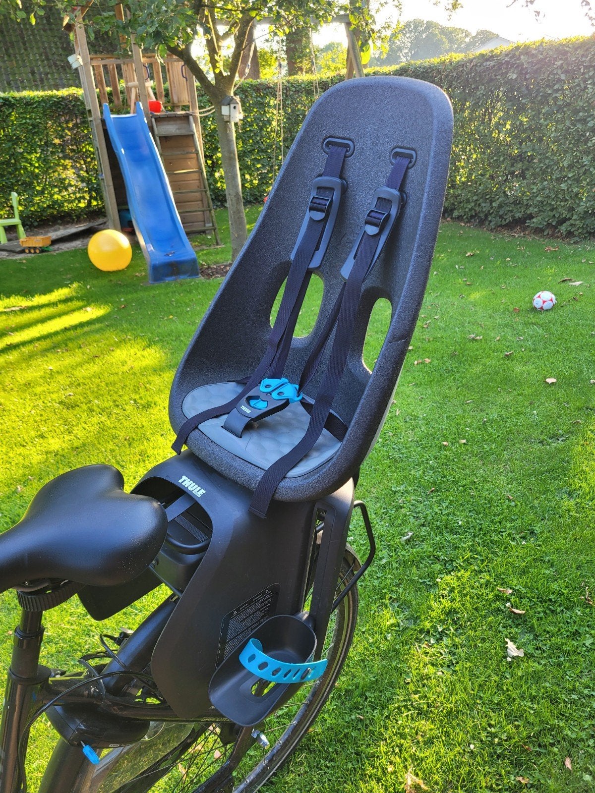 Thule Yepp Nexxt Maxi achter fietsstoeltje, Ophalen, Zo goed als nieuw