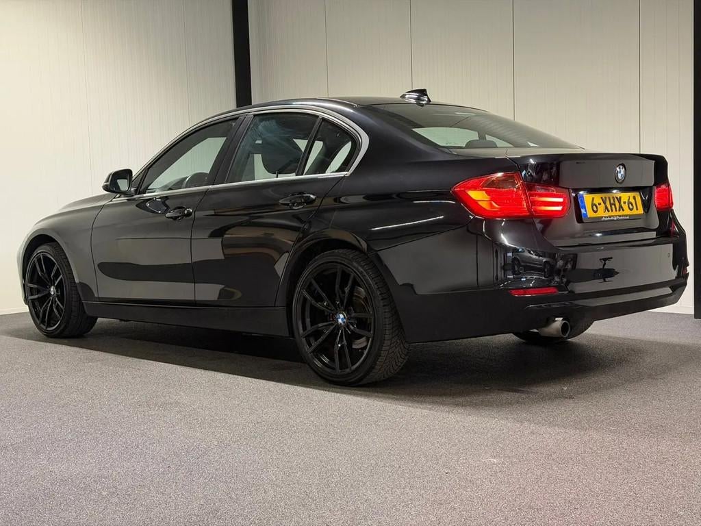 BMW 3 Serie 316i Executive (LED NL AUTO, GROOT € 10.820,00, Automaat, Gebruikt, 4 cilinders, Zwart