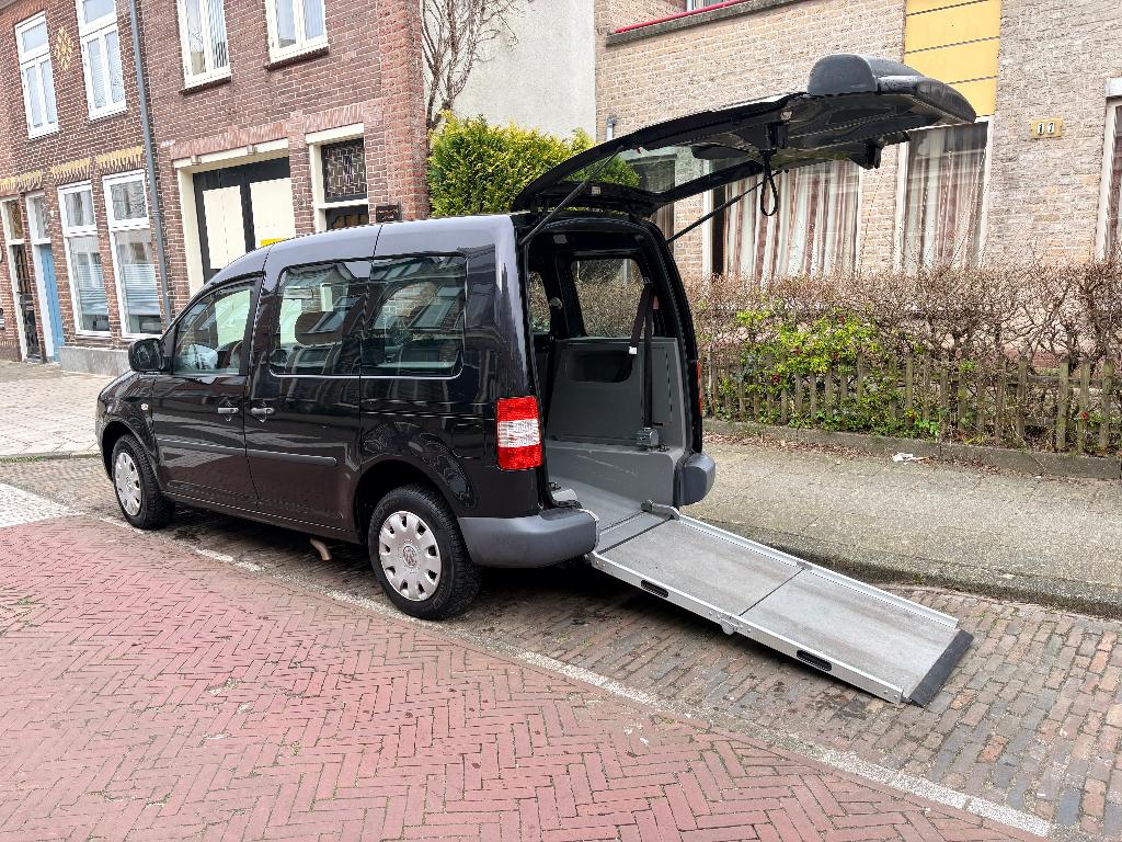 Rolstoelauto VW Caddy Life 1,6   2+1 Haarlem, Auto's, Particulier, Te koop