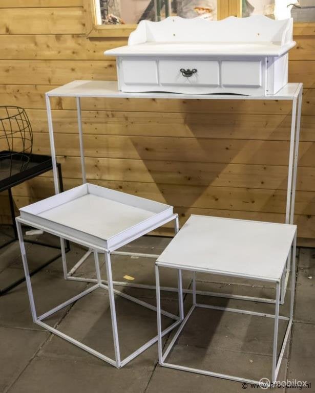 Online Veiling: Sidetable, wandkast & bijzettafel, Huis en Inrichting, Tafels | Bijzettafels, Nieuw