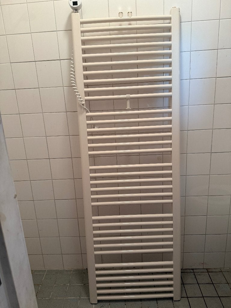 Opletten  2 stuks Elektrische radiator met thermostaat, Ophalen, 30 tot 80 cm, Radiator, 150 cm of meer