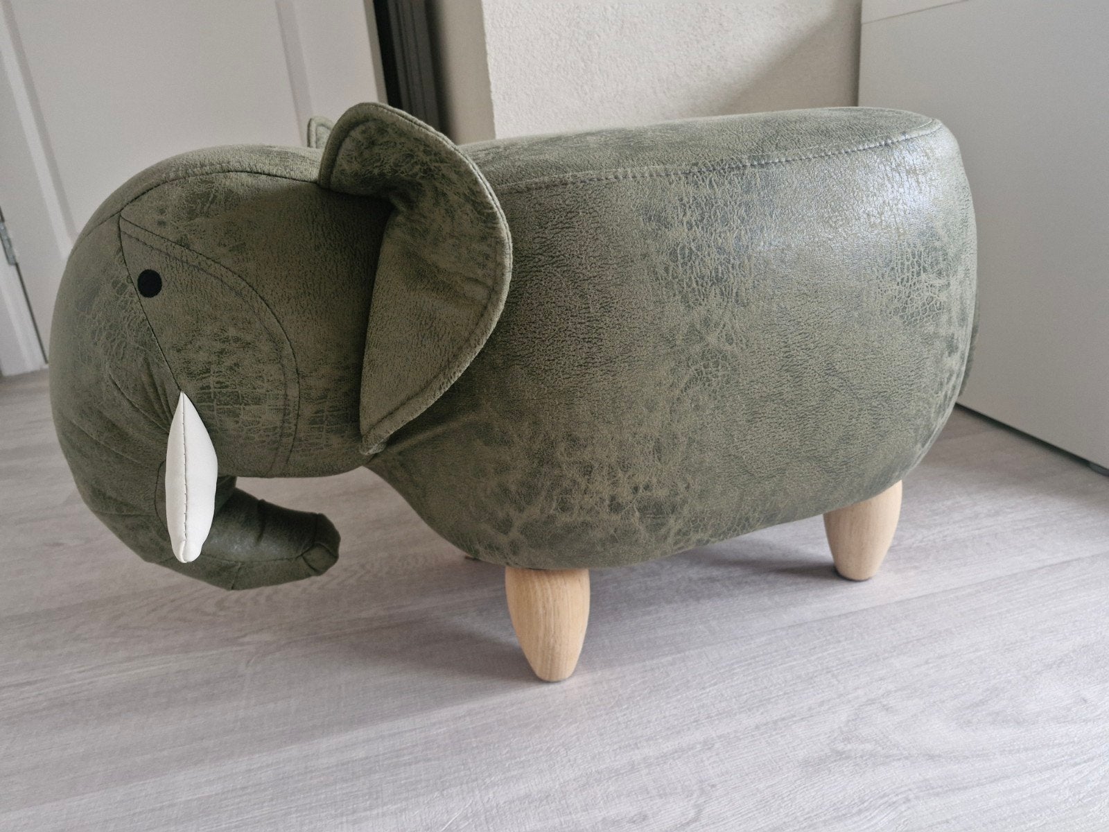 Leuke olifant poef/voetenbankje voor kinderkamer, Ophalen, Zo goed als nieuw, Overige typen