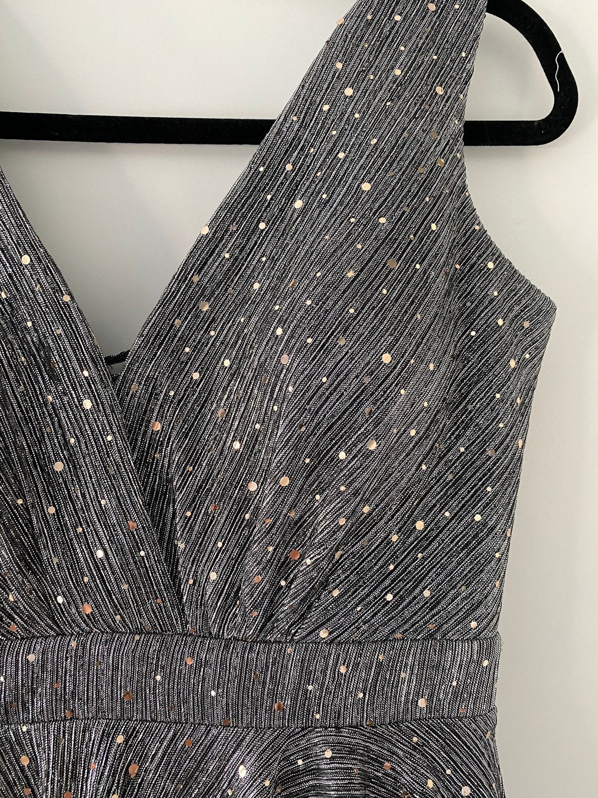 Zilveren glitter layer ruffle open rug gala jurk dress mt M, Kleding | Dames, Maat 38/40 (M), Galajurk, Ophalen of Verzenden, Zo goed als nieuw