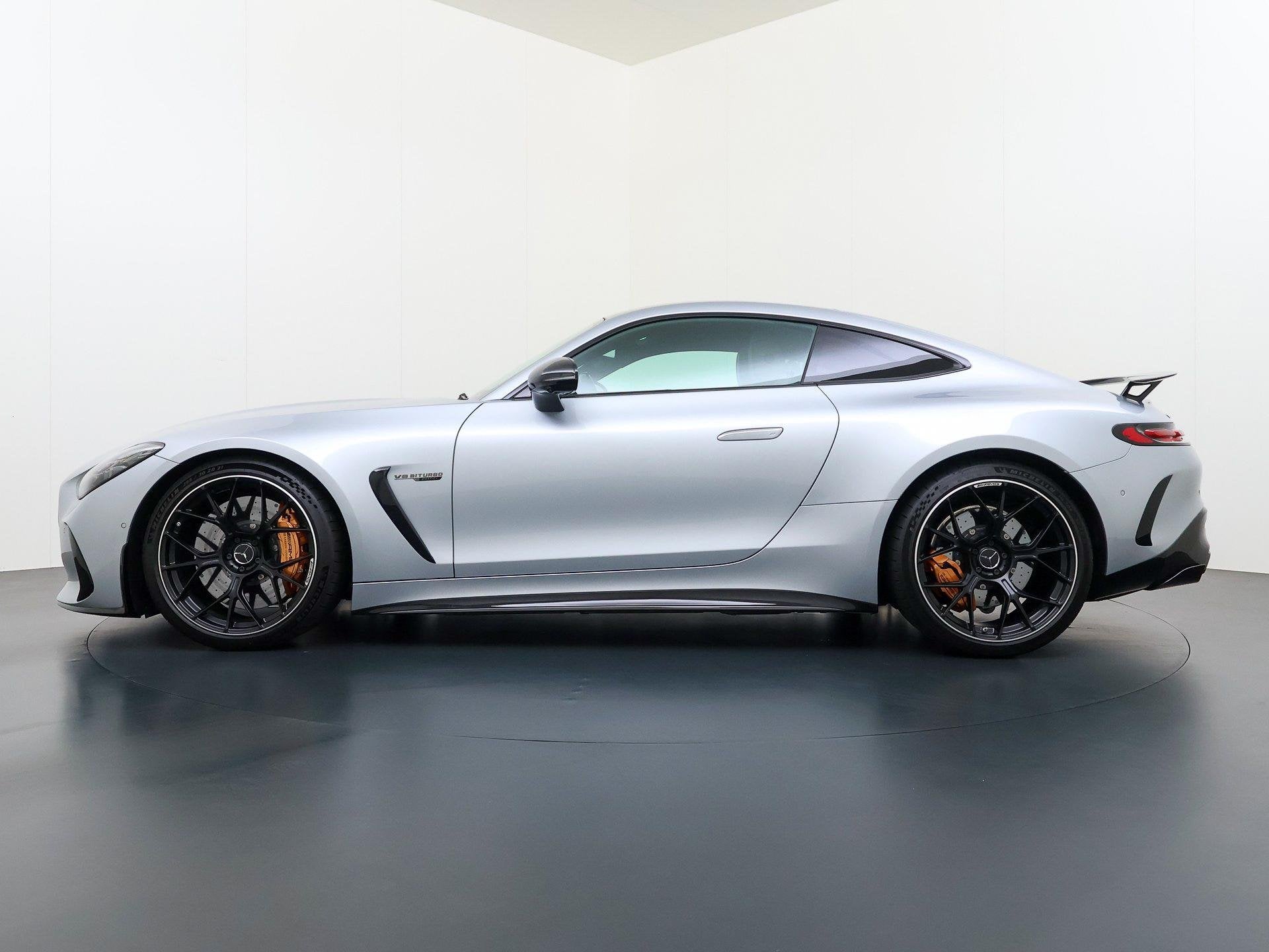 Mercedes-Benz AMG GT AMG 63 4MATIC+ | Panorama Dak | Head-Up, Auto's, Mercedes-Benz, Automaat, Gebruikt, 4 stoelen, Vierwielaandrijving