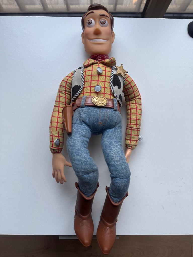 Thinkway Toy Story Woody pratende pop, Ophalen of Verzenden, Overige figuren, Gebruikt, Beeldje of Figuurtje
