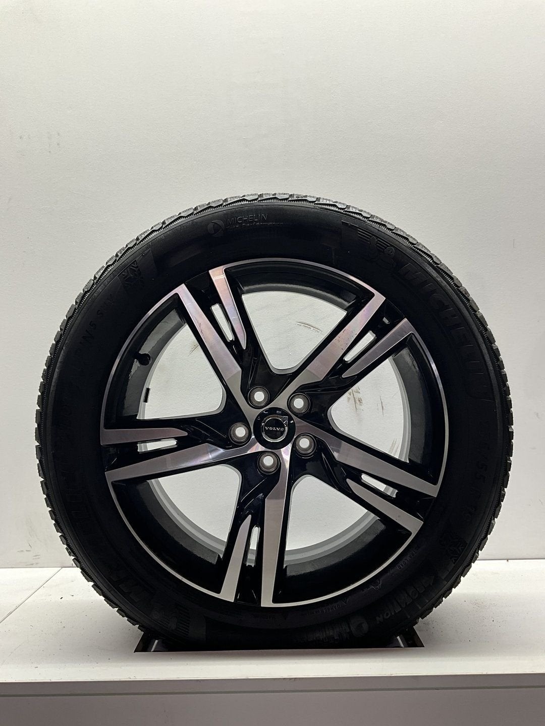 19’’VOLVO XC60 VELGEN WINTERBANDEN ORIGINEEL VOLVO, Auto-onderdelen, Banden en Velgen, 19 inch, Gebruikt, -, -