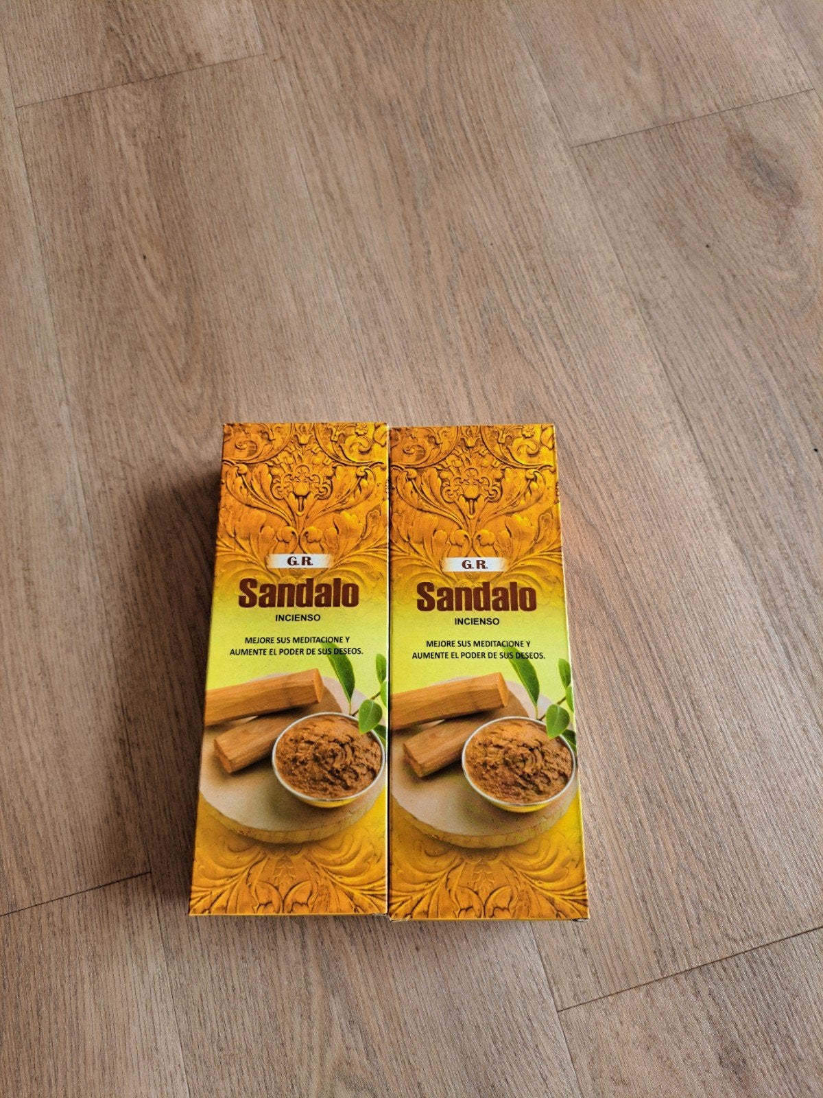 Sandalwood wierookstokjes - Pure Sandelhout geur, Nieuw, Ophalen of Verzenden, Oosters, Natuurlijk materiaal