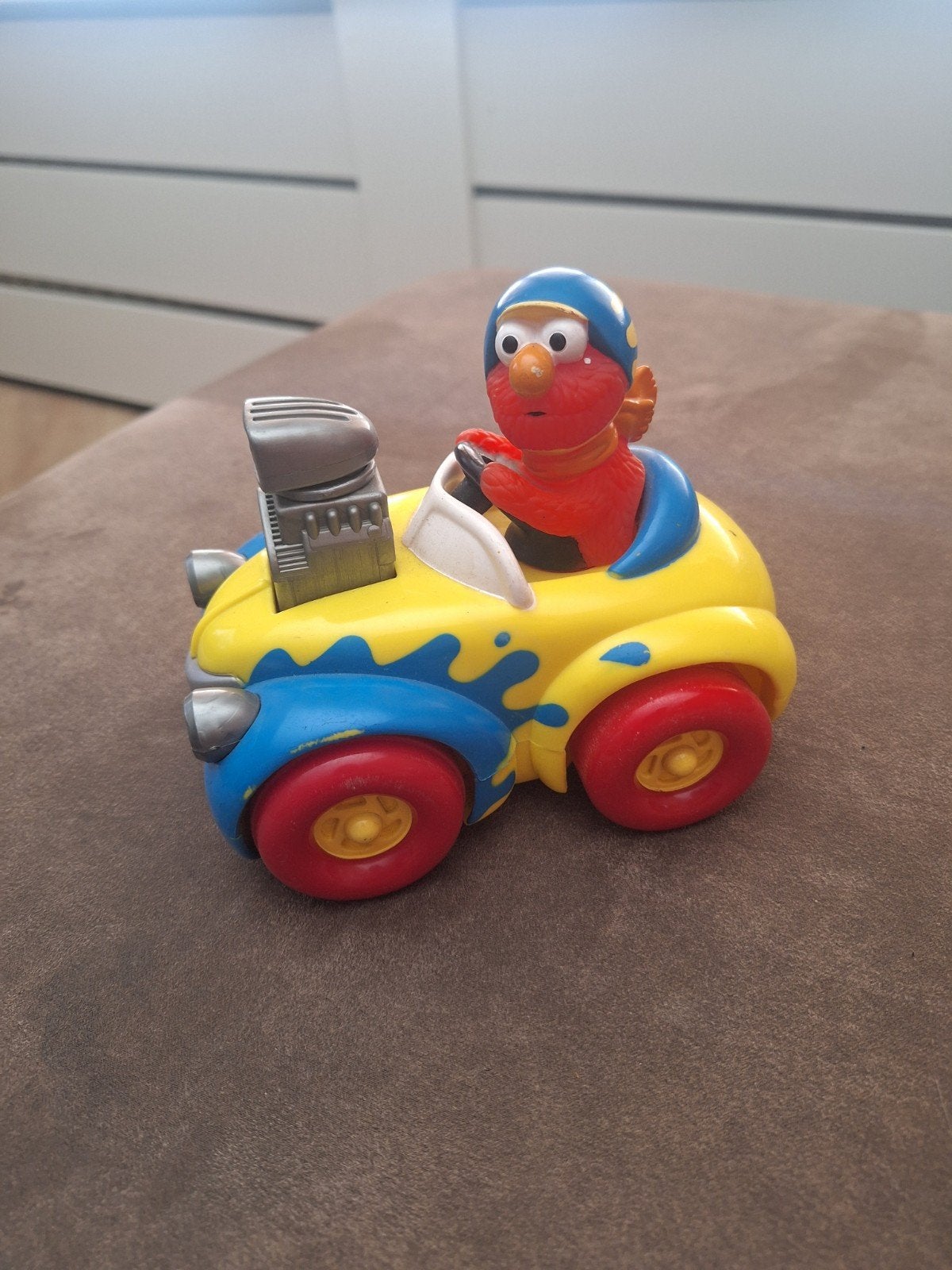 Elmo in raceauto - Sesamstraat speelgoed, Ophalen of Verzenden, Gebruikt