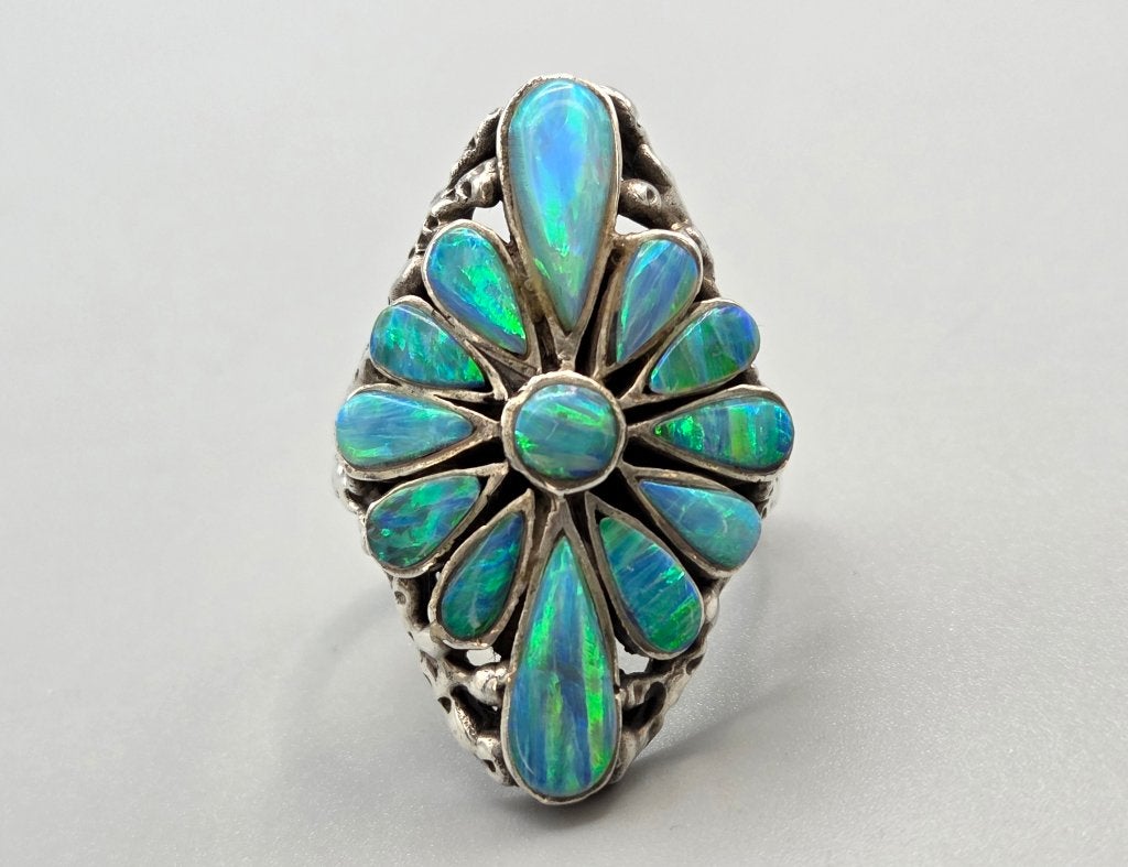 Zilveren ring met edelsteen opaal. 2026/685, Sieraden, Tassen en Uiterlijk, Overige kleuren, Ophalen of Verzenden, Zo goed als nieuw