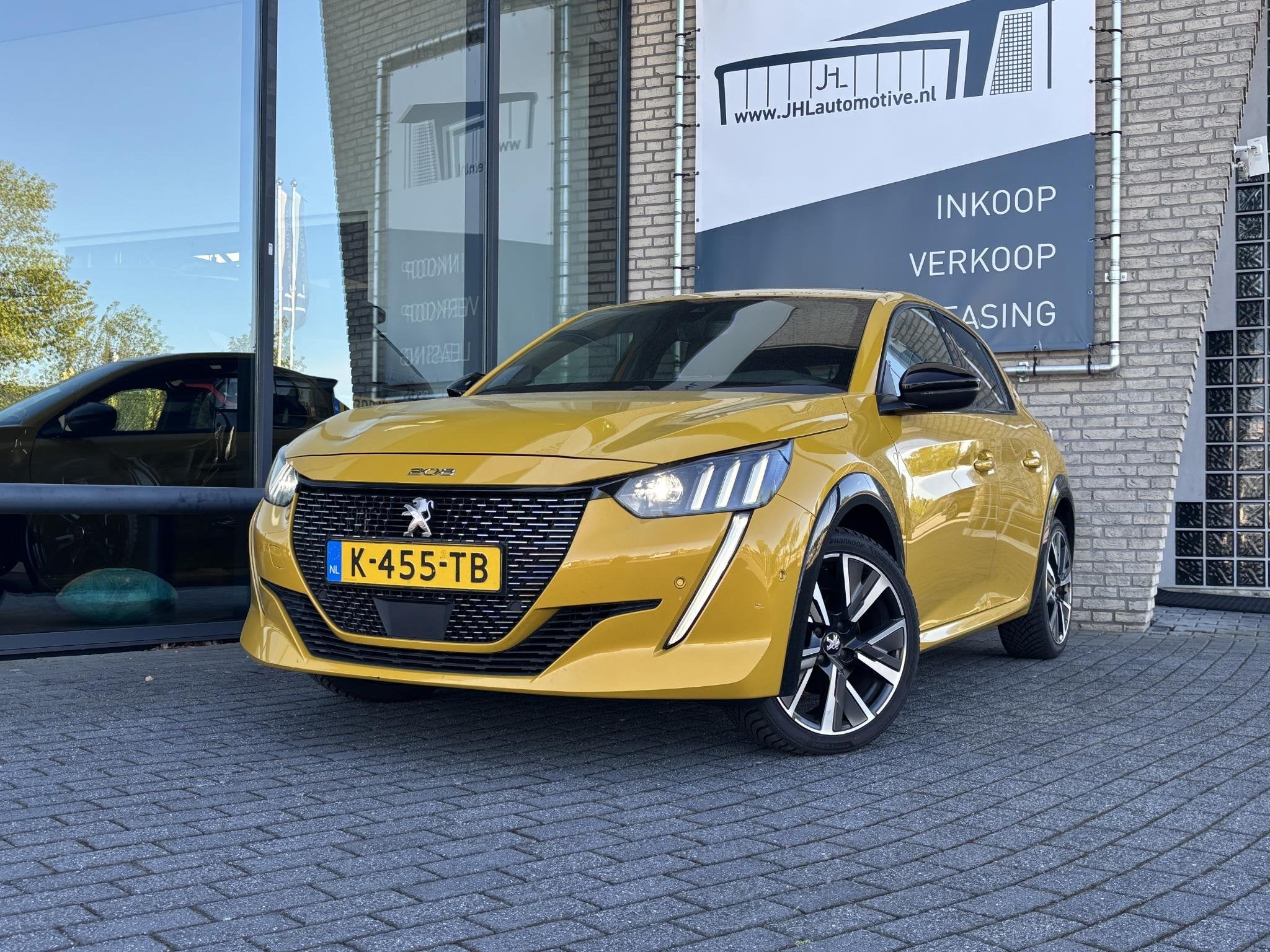 Peugeot 208 GT-LINE*130PK*AUTOM.*CARPLAY*CAM*CRUISE*NAVI*ECC, Auto's, Parkeersensor, Gebruikt, Euro 6, 1199 cc