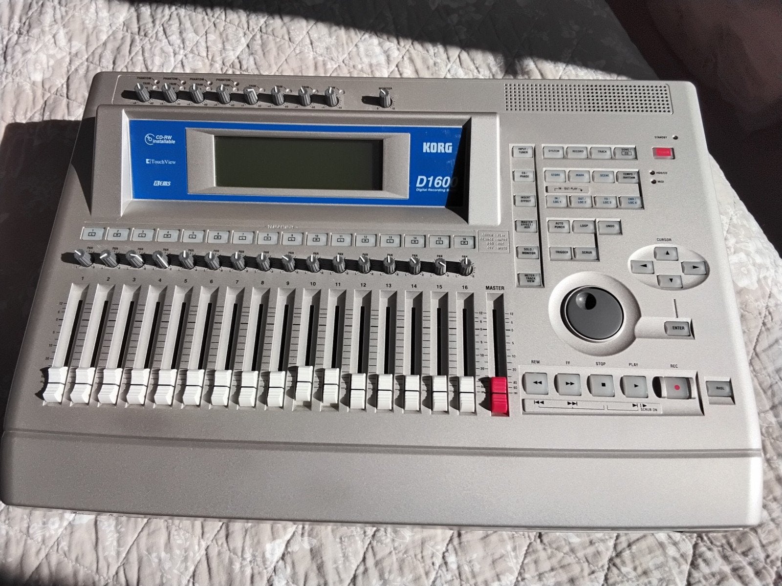 Digitale opname studio Korg D1600 met flightcase 57x43x23cm, Ophalen of Verzenden, Zo goed als nieuw, 10 tot 20 kanalen, Microfooningang